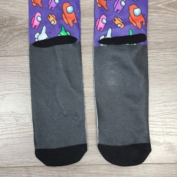 Two Pairs of Unisex Knee High Among Us Novelty Socks One Size - Picture 14 of 16